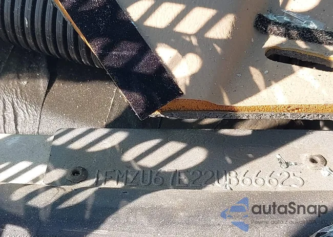 1FMZU67E22UB66625: 42053553