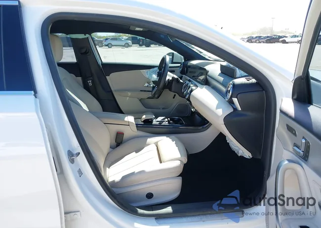 W1K3G4EB7NJ336777: 42053645