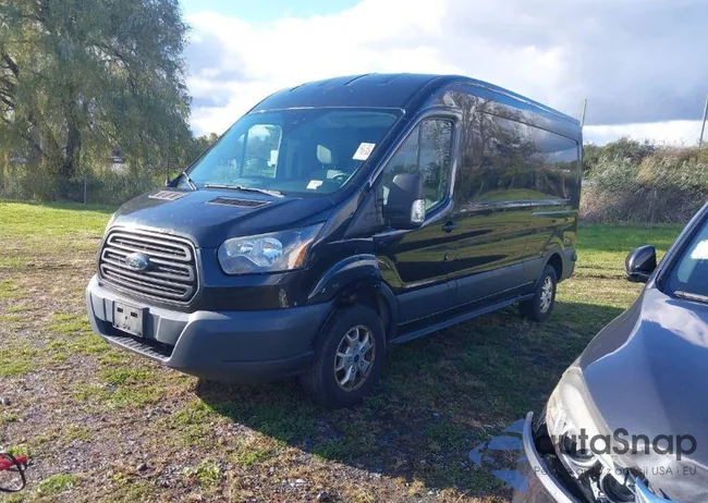 1FTYR2CM2FKA84290: 42054397