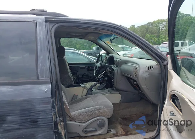 1GNDT13S932298124: 42055902