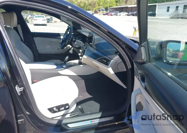 WBA53BJ04MWX00840: 42056206