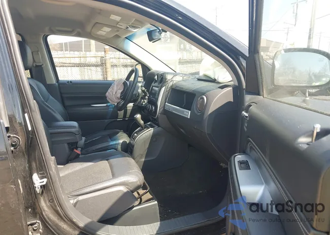 1C4NJCEA3HD207105: 42055504