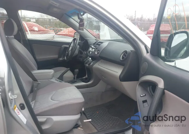 JTMBD33V586083195: 42057199