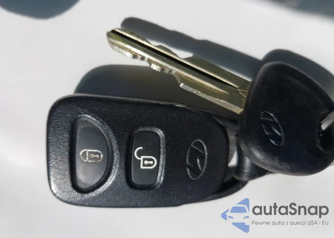 KMHCN36C28U073243: 42057310