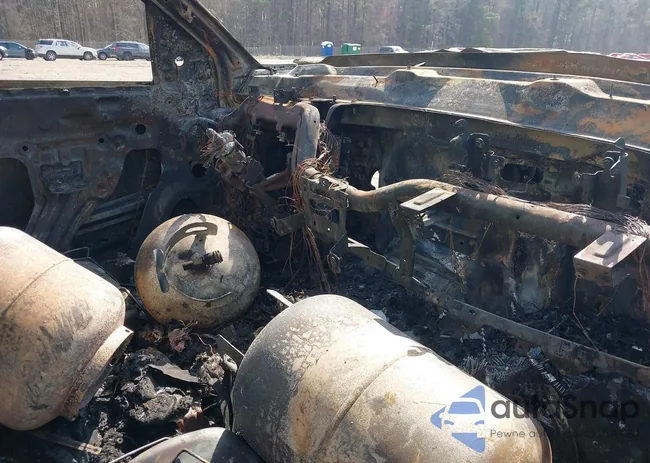 1GT12ZE89FF647455: 42057391