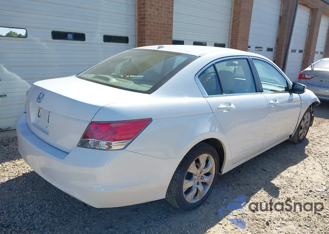 1HGCP2F8XAA077473: 42056639