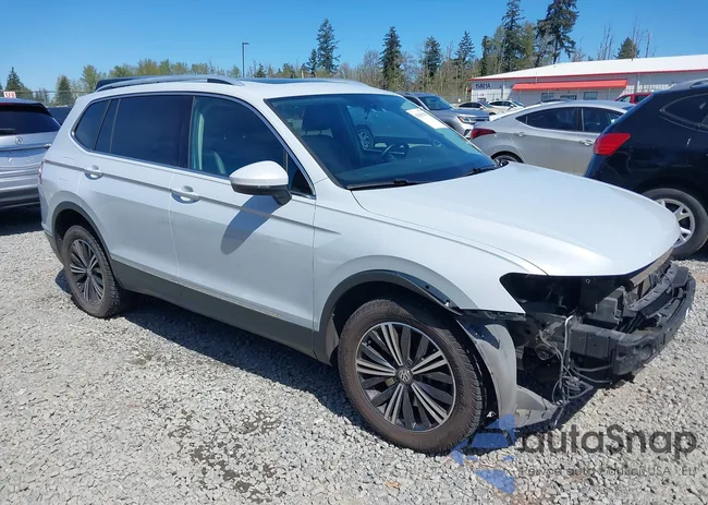 3VV2B7AX1JM009541: 42058368