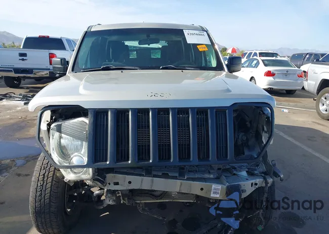 1J8GN28KX9W502034: 42058801