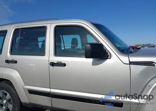 1J8GN28KX9W502034: 42058801