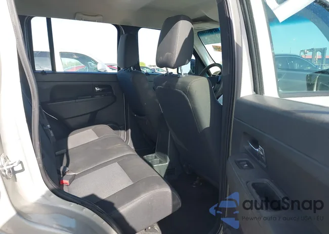 1J8GN28KX9W502034: 42058801