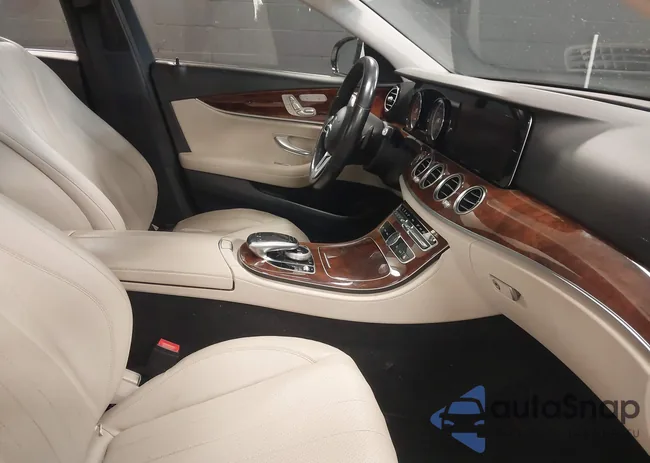 WDDZF4KB0KA595852: 42060124