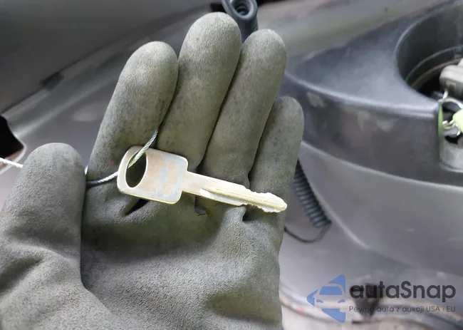 1FTNE24W78DA68561: 42060131