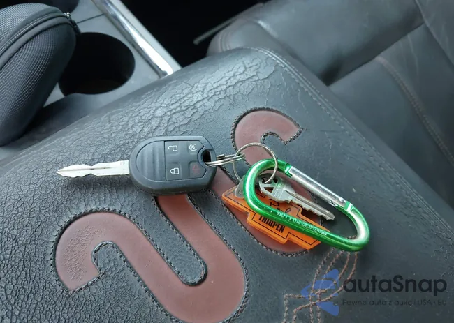 1FT7W2BT4BEA25697: 42059635