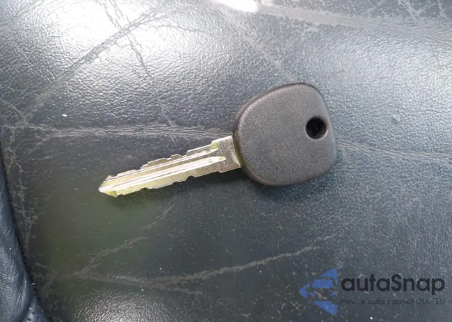 1G6KD57Y86U110272: 42059673