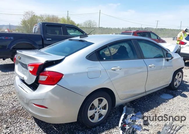 1G1BC5SM7J7199854: 42061016