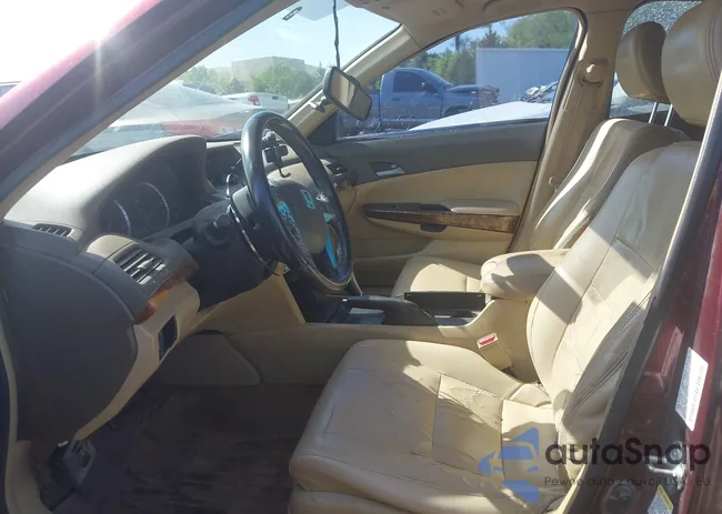 JHMCP26848C070367: 42061037