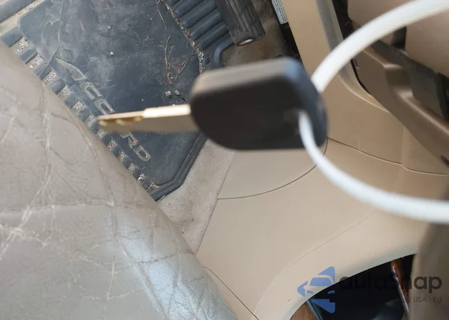 1HGCM66545A016745: 42061067