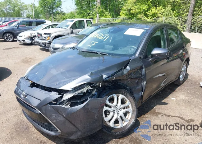 3MYDLBYV4JY323531: 42060611