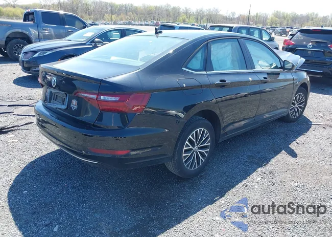 3VWCB7BUXLM075643: 42061785