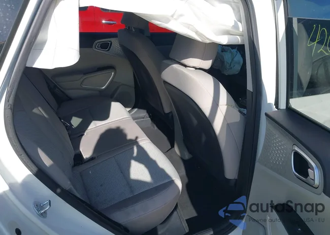 KNDJ23AU2M7767105: 42062248