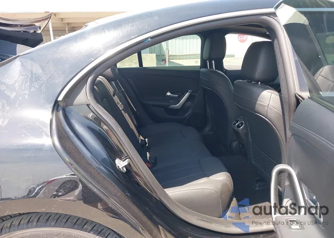 W1K5J4GB3MN157568: 42063243