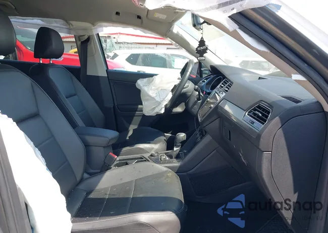 3VV2B7AX4LM074385: 42063842