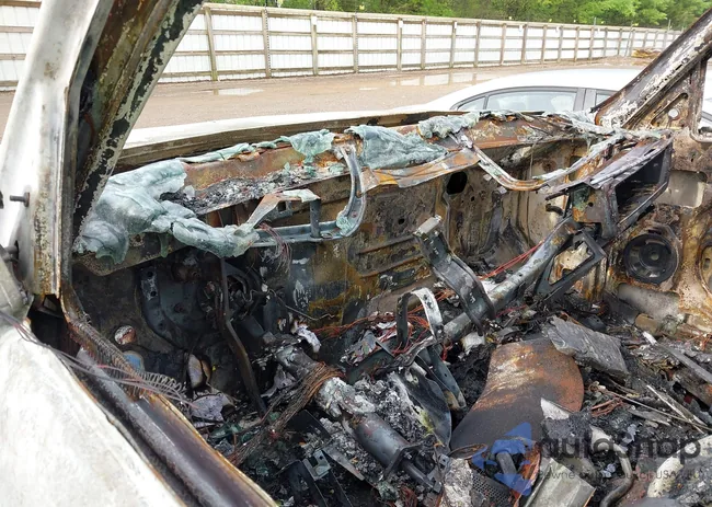 1GTHK23DX6F213972: 42063903