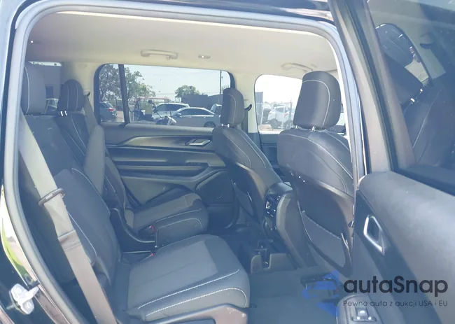 1C4RJKAG0P8797714: 42063965