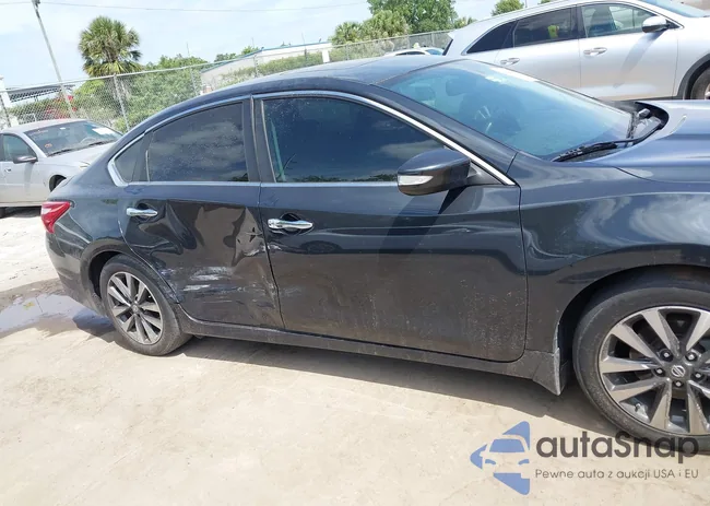 1N4AL3AP2HC239588: 42064291