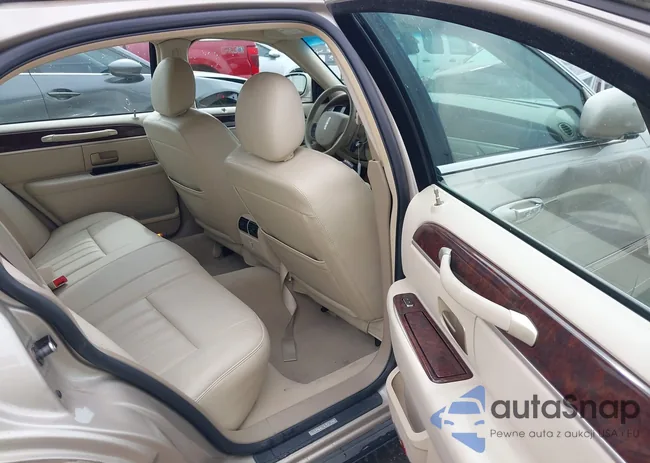 1LNHM81W66Y604098: 42063391