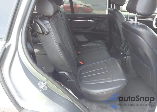 5UXKR0C33H0V81489: 42065076