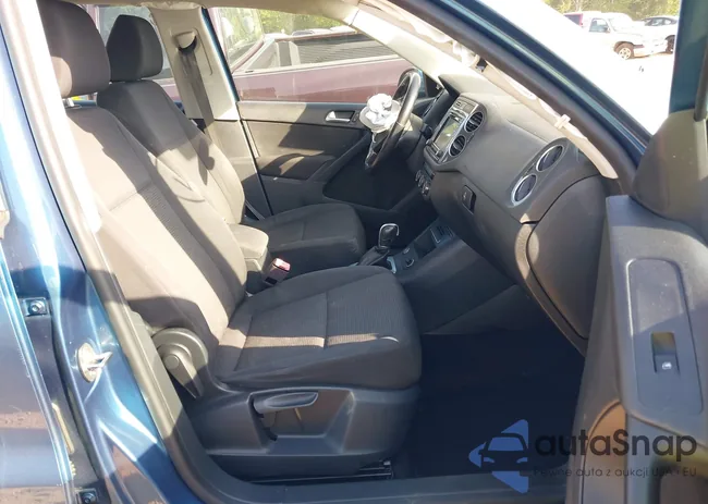 WVGAV7AX6HK048818: 42065131