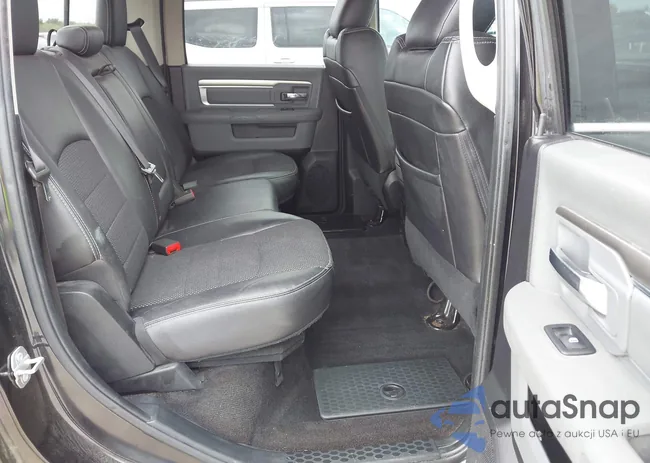 1C6RR6LT1JS160858: 42064673