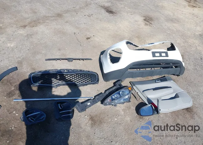 KNDPMCAC8K7534967: 42065358