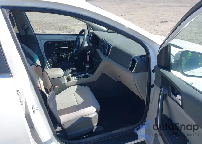 KNDPMCAC8K7534967: 42065358