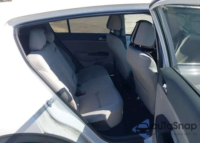 KNDPMCAC8K7534967: 42065358