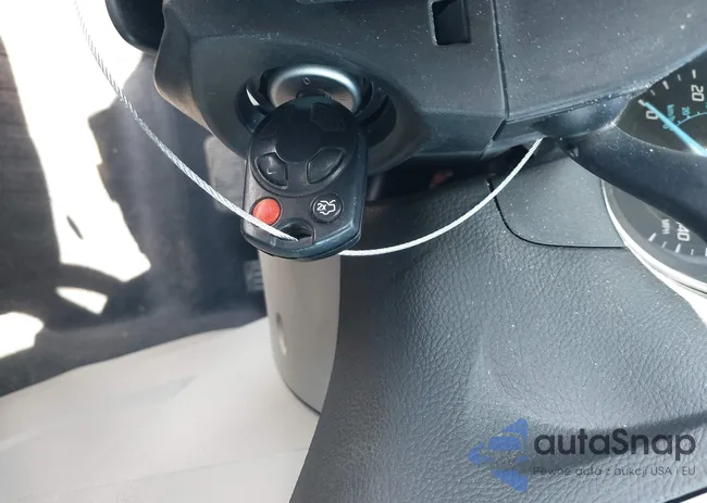 1FADP3F27DL105782: 42066853