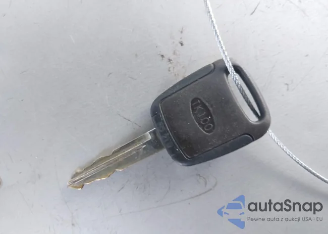 1FTYR10V7XPC04483: 42066959