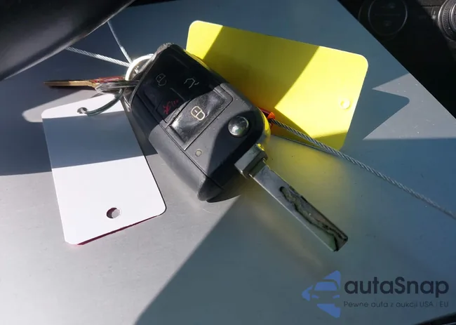 3VV3B7AX0JM133899: 42067868