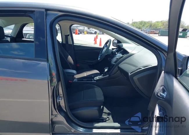 1FADP3FE6JL223294: 42067973