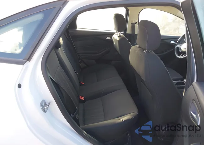 1FADP3F23JL328462: 42068209