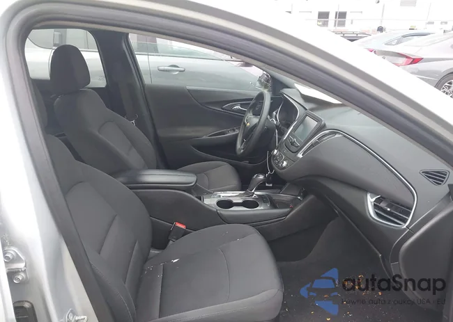 1G1ZD5ST7JF150565: 42069844