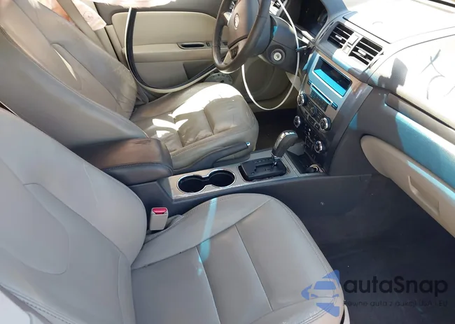 3FAHP0JG5AR218730: 42069914