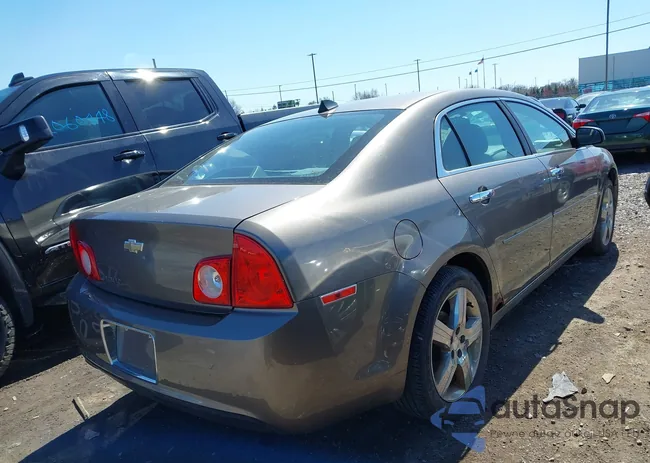 1G1ZC5E01CF330972: 42069987