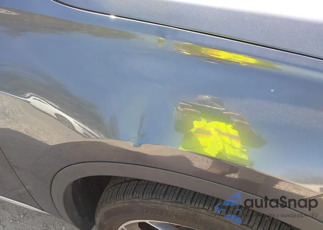 WBXHT3C38H5F85335: 42070076