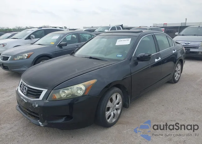 1HGCP368X8A033246: 42070149