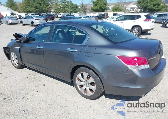 1HGCP3F8XAA005825: 42069593