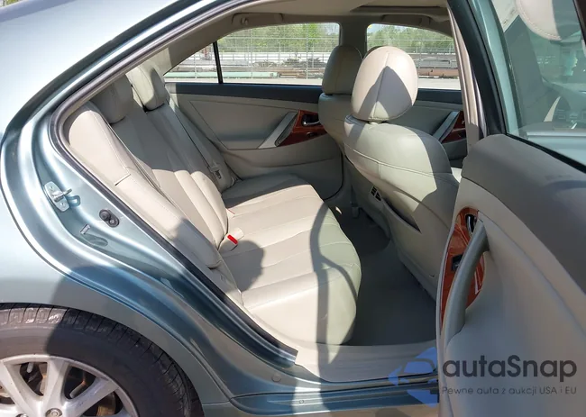 4T1BF3EK6AU570156: 42070736