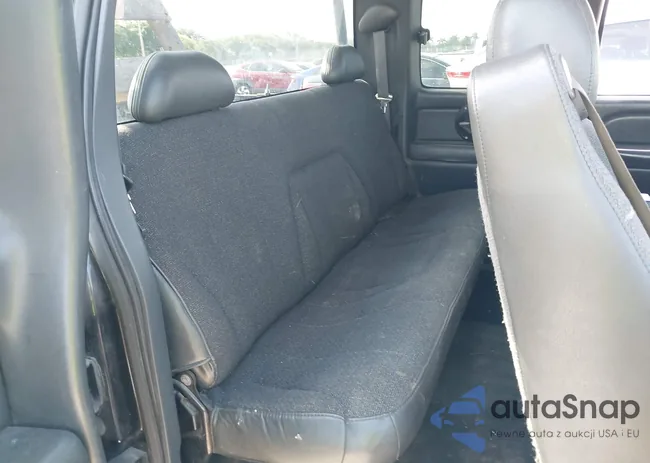 2GCEC19W7X1262039: 42070946