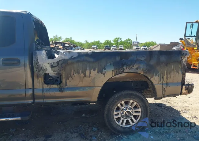 1FT7W2BT5KEF39476: 42071018